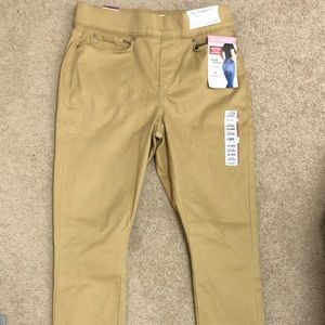 Signature Shaping Pull-On Skinny Jeans, Size 10